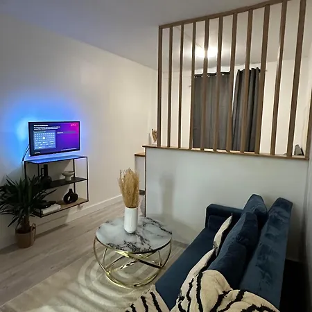 Cosy House A 9 Mins Rer A Et 35 Mins De Paris Апартаменты